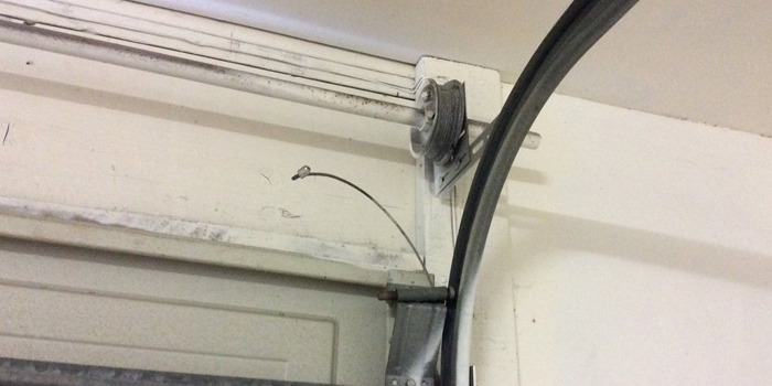 Canoga Park overhead garage door cable repair